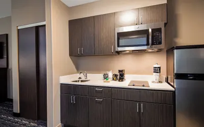 Photo 2 - Holiday Inn Express And Suites Pasadena Houston Southeast by IHG
