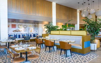Photo 4 - Inn at the Pier Pismo Beach, Curio Collection by Hilton