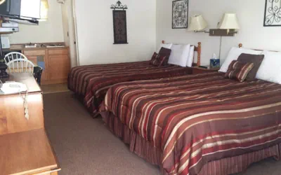 Photo 3 - The Sandpiper Beachfront Motel