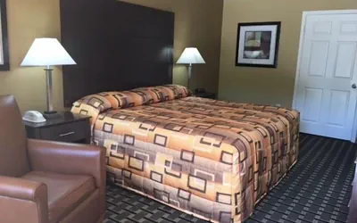 Photo 5 - Executive Inn & Suites