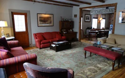 Photo 4 - Shoreham Inn
