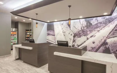 Photo 4 - La Quinta Inn & Suites by Wyndham Kingsville