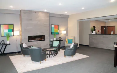 Photo 2 - Reston Lodge & Suites