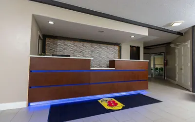 Photo 4 - Super 8 by Wyndham Goldsboro