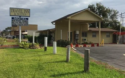 Photo 2 - Travel Inn & Suites