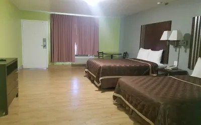 Photo 5 - Frontier Motel