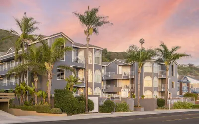 Photo 2 - Beachfront Inn and Suites at Dana Point