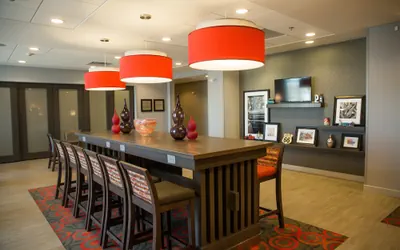 Photo 3 - Hampton Inn Pontiac