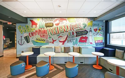 Photo 4 - Tru by Hilton Portland Airport Area