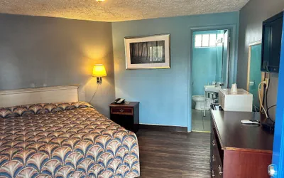 Photo 3 - Westgate Manor Motel Austintown-Younstown, Ohio