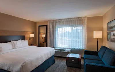 Photo 2 - TownePlace Suites by Marriott Tacoma Lakewood