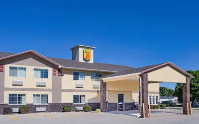 Emmetsburg Hotel and Suites