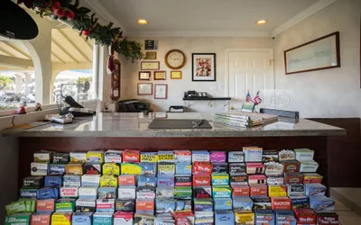 Photo 4 - Travelers Inn