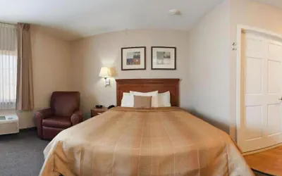 Photo 2 - Candlewood Suites Elkhart by IHG
