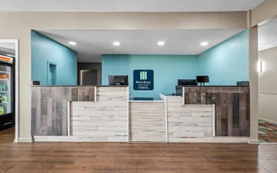 Photo 3 - MainStay Suites Decatur River City