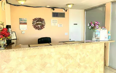Photo 4 - Executive Inn