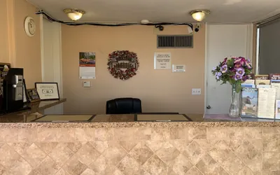 Photo 3 - Executive Inn