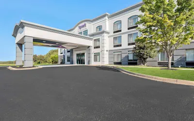 Photo 2 - Spark by Hilton Tupelo