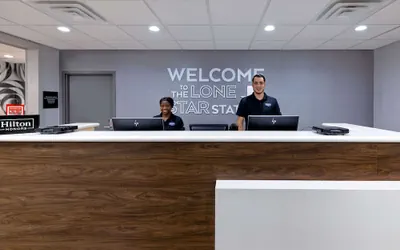Photo 4 - Hampton Inn & Suites Nacogdoches