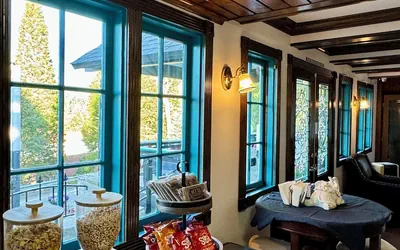 Photo 3 - Arrowhead Lake Inn