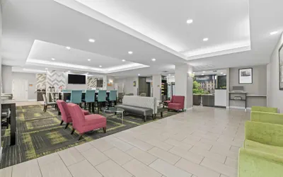 Photo 4 - La Quinta Inn & Suites by Wyndham Atlanta Douglasville