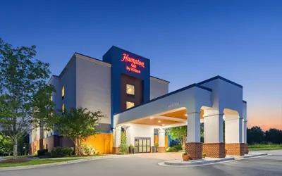 Photo 2 - Hampton Inn Farmville, VA