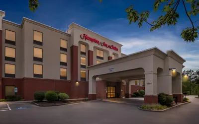 Photo 2 - Hampton Inn & Suites Richmond/Virginia Center