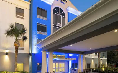 Holiday Inn Express St. Petersburg North (I-275) by IHG