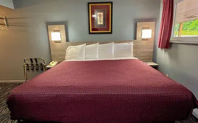 Photo 4 - Hometown Inn Athens