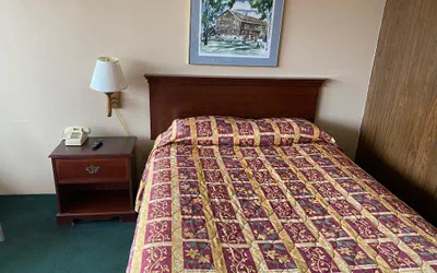 Photo 5 - Budget Host Village Inn