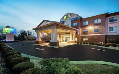 Holiday Inn Express Hotel & Suites Rocky Mount by IHG