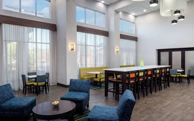 Photo 3 - Hampton Inn & Suites Savannah - I-95 South - Gateway