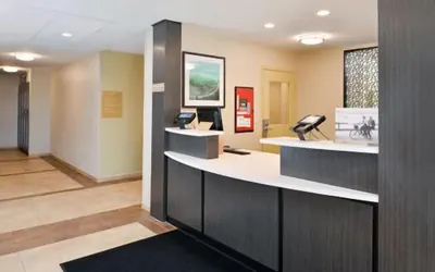 Photo 3 - Candlewood Suites Beaumont by IHG
