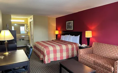 Photo 5 - Royal Inn