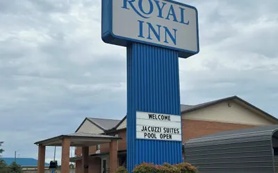Photo 2 - Royal Inn