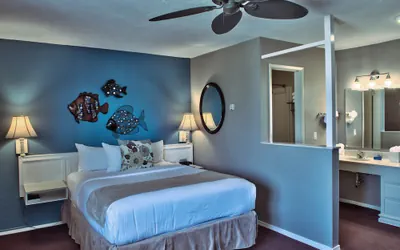 Photo 4 - Lovers Point Inn