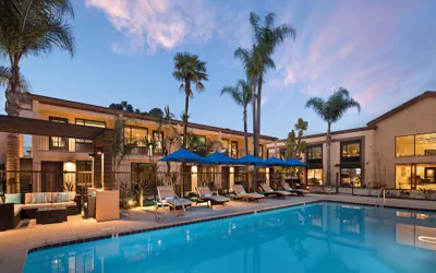 Photo 2 - The Cove Hotel, Long Beach