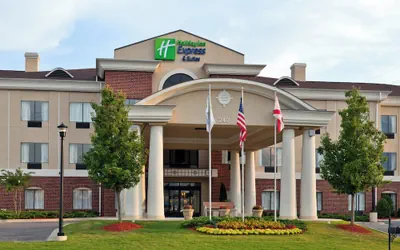 Photo 2 - Holiday Inn Express Hotel & Suites Pell City by IHG