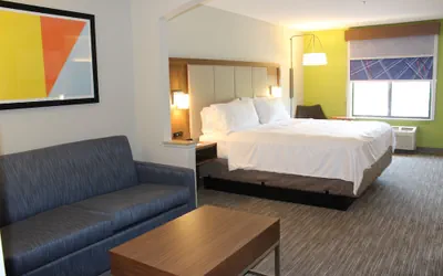 Photo 4 - Holiday Inn Express Forest City by IHG