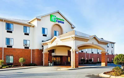 Photo 2 - Holiday Inn Express Forest City by IHG