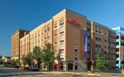 Photo 2 - Hilton Garden Inn Bloomington