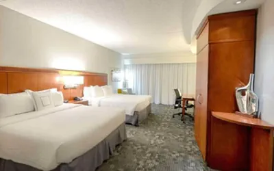 Photo 5 - Courtyard by Marriott Salisbury