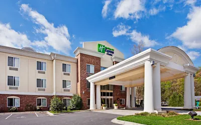 Photo 2 - Holiday Inn Express Hotel & Suites Cherokee / Casino by IHG