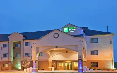 Photo 2 - Holiday Inn Express & Suites Lincoln South by IHG