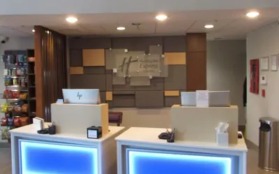 Photo 4 - Holiday Inn Express & Suites Lincoln South by IHG