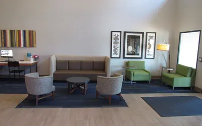 Photo 5 - Holiday Inn Express & Suites Lincoln South by IHG
