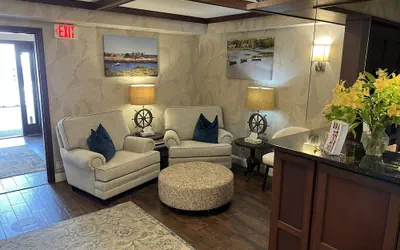 Photo 3 - Kings Port Inn