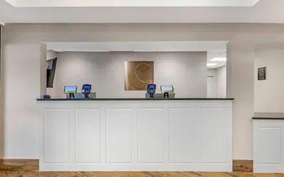 Photo 3 - Comfort Inn Sullivan