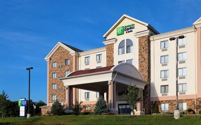 Photo 2 - Holiday Inn Express Hotel and Suites Kingsport by IHG