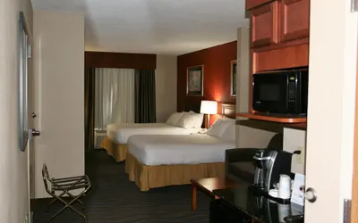 Photo 4 - Holiday Inn Express Hotel & Suites Brooksville West by IHG